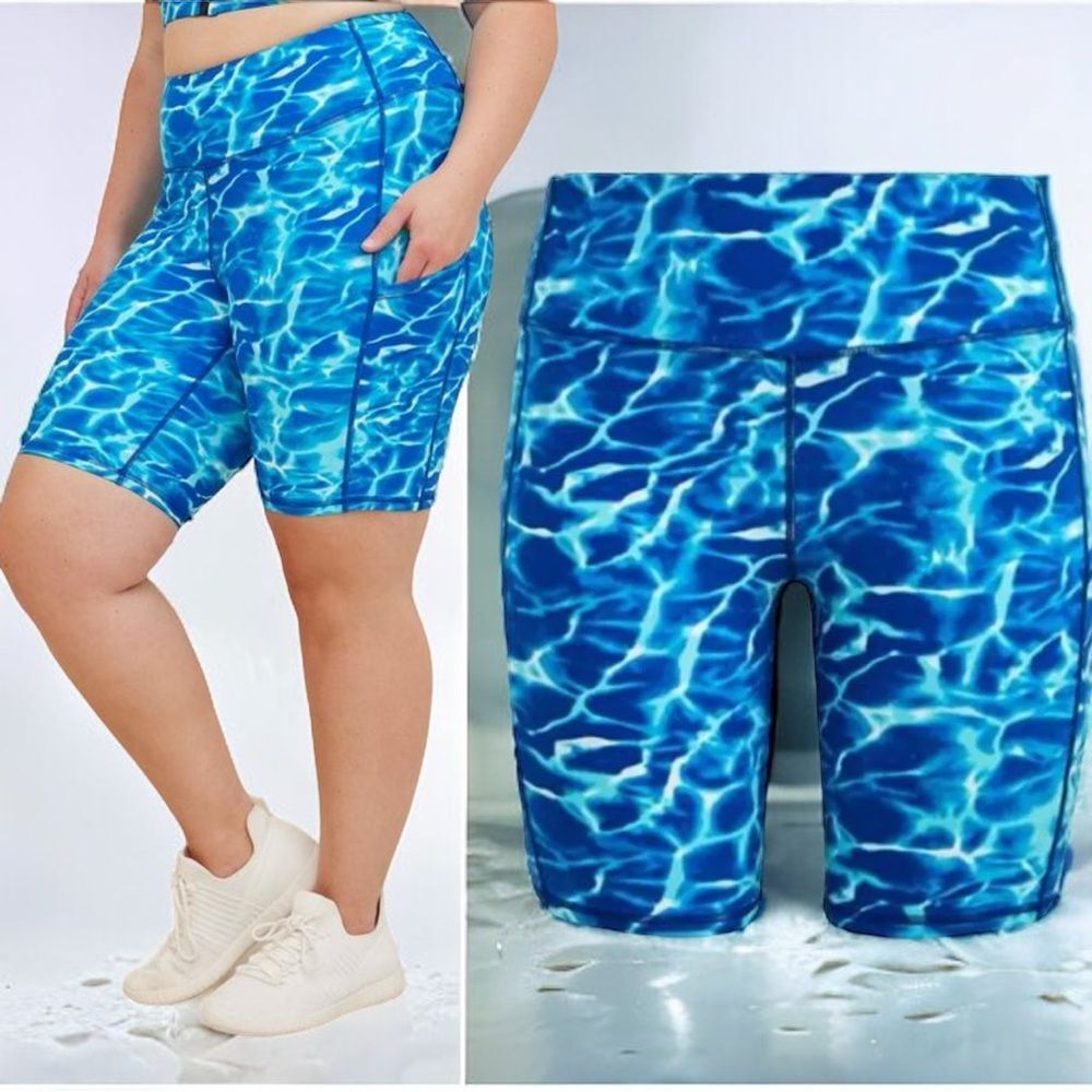 Torrid Blue Wave Pattern Bike Shorts